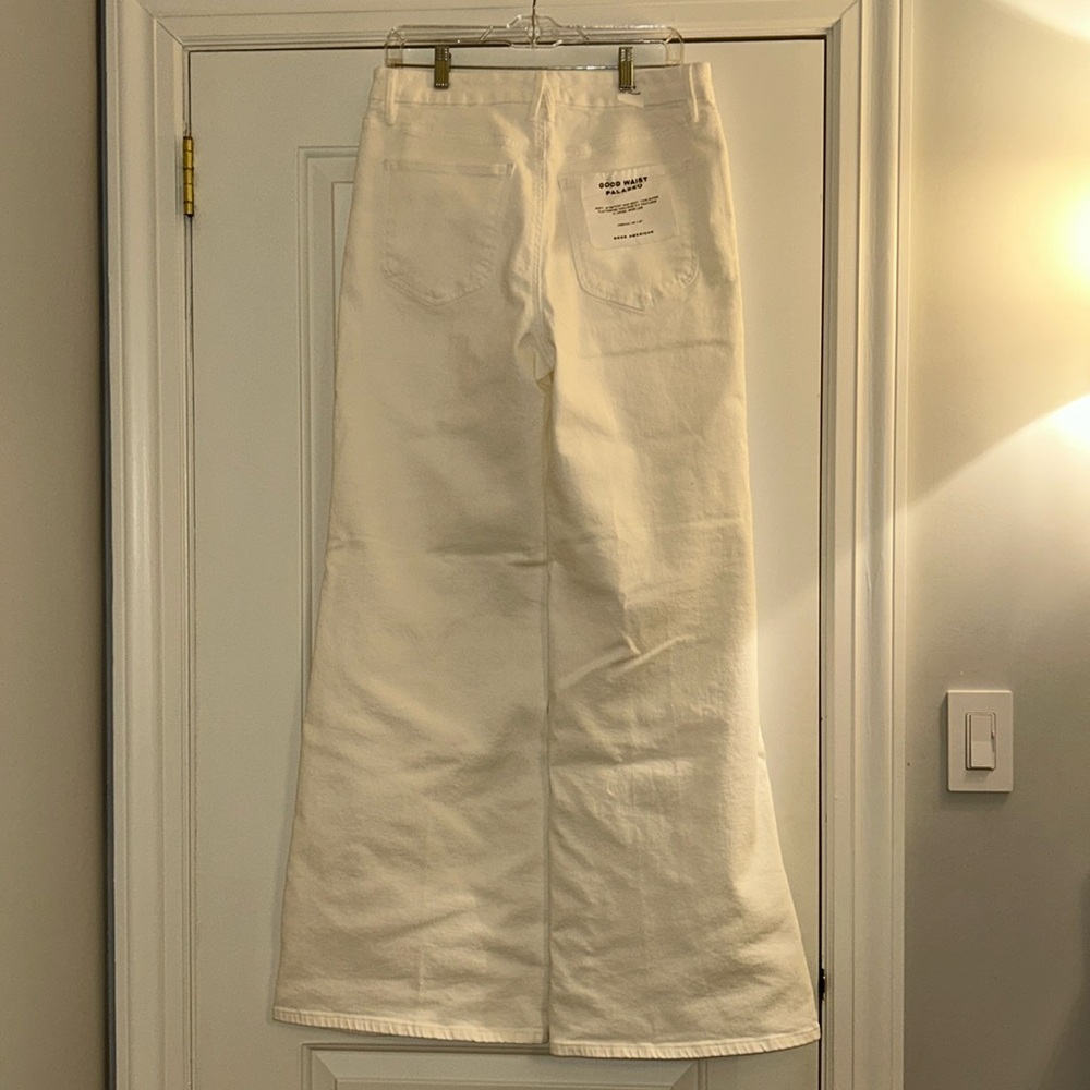 Good American White Wide Leg Flare Jeans - Picture 2 of 4